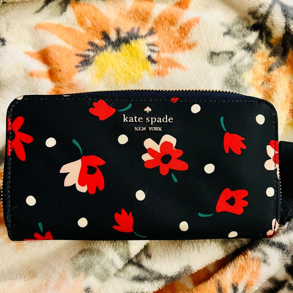 NWOT Kate Spade Chelsea whimsy floral large continental wallet